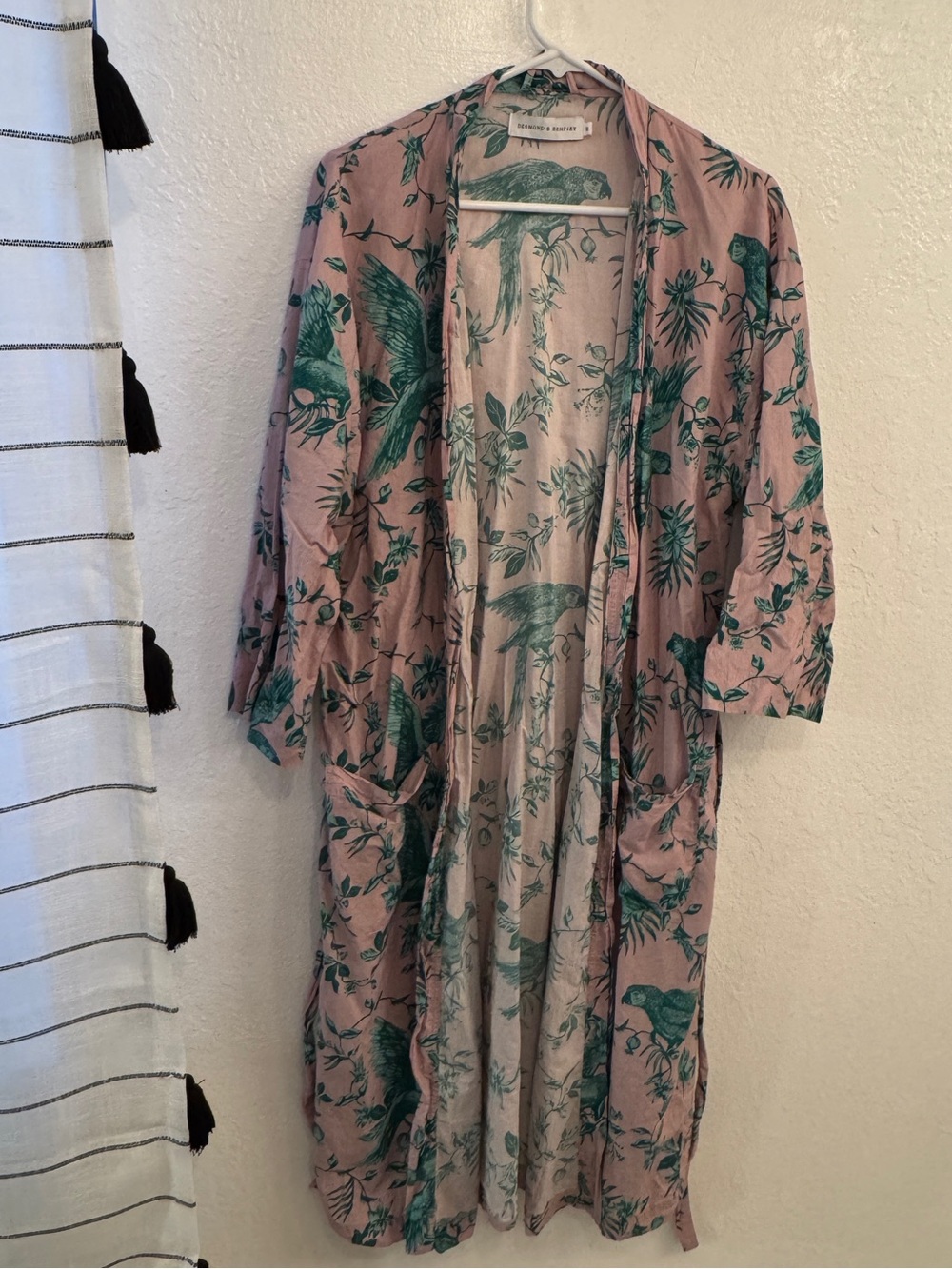 Desmond and Dempsey Robe - Picture 3 of 6